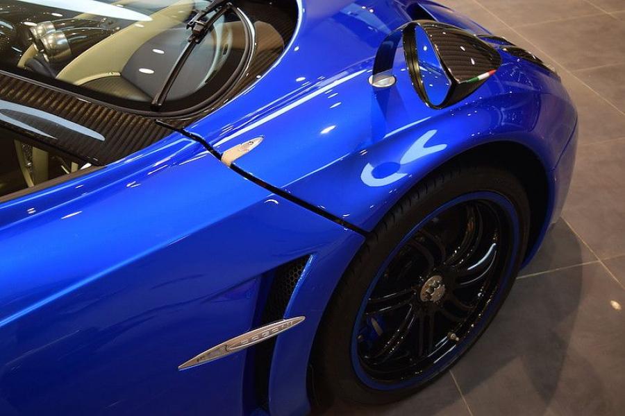  Pagani Huayra (001) 2013 года  (фото 8 из 13)